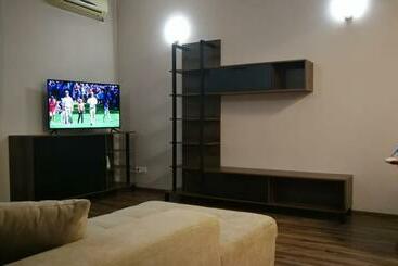 شقق خاصة سياحية Best Aparthotel Ever! Next To Airport Otopeni