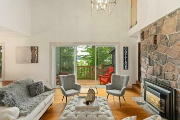 شقق خاصة سياحية Stunning Muskoka Lakehouse Minutes To Huntsville