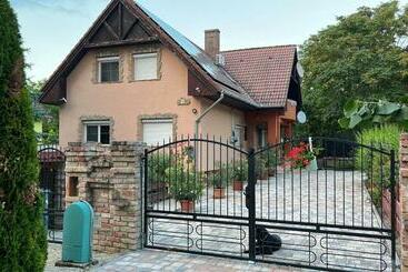 شقق خاصة سياحية Bonita Apartman