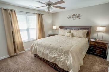 ツーリストアパートメント Kannapolis Excellent Sleep Experience   Pet Friendly