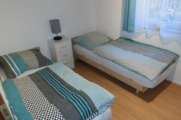 ツーリストアパートメント Einliegerwohnung In Stromberg Schindeldorf