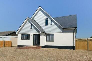 ツーリストアパートメント Poplars