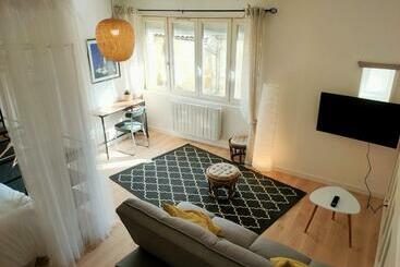 דירות לתיירים Agréable Studio De L Arsault Avec Parking