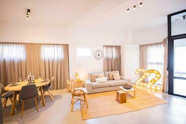 관광객 아파트 Tremendous 2 Bedroom Serviced Apartment   79 M2