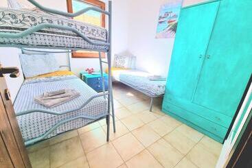 شقق خاصة سياحية Stylish Home With Patio 4 Min Walk To The Beach