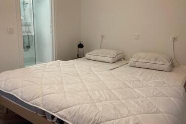 آپارتمانهای توریستها Cozy Panorama Flat By The Beach