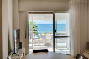 Tourist flats Al   Oceano T2 Frente Mar Quarteira