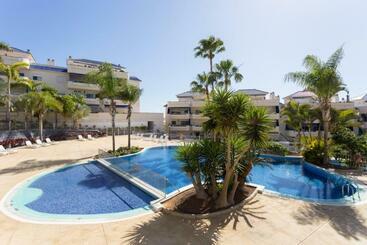 Ferienwohnungen Apartamento En Los Cristianos Urb.playa Graciosa