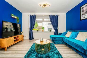 شقق خاصة سياحية A Gem In Greenock   Sleeps 8