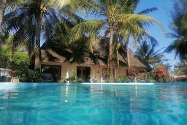 בית מלון כפרי Maua Beach