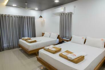אתר נופש Coco Palms Inn