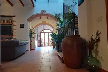 צימר Can Perles A Beautiful House Perfect For Relaxing