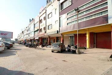 فندق Capital O Grand Vista