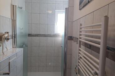 فندق An Der Karlstadt