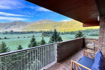 ツーリストアパートメント Fantástico Apartamento Con Vistas En Esterri