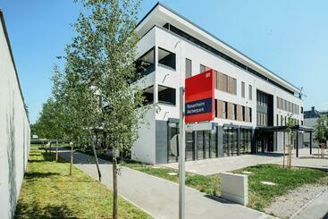 Апарт-отель Bright: Rosenheim Aicherpark