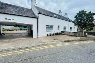 דירות לתיירים Lovely 5 Bed House In Lundin Links Coastal Village