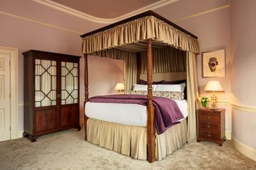 هتل Luttrellstown Castle Resort