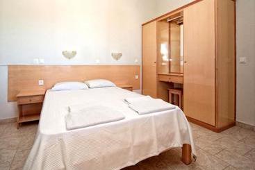 Maria S Beach Apartments
