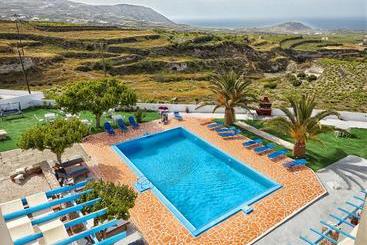 Zorbas Hotel Santorini