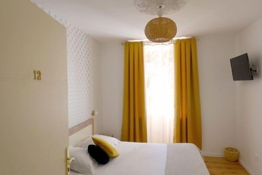 بنسيون La Tour De Coron