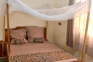 Tourist flats Porto Novo Logement Lumineux Et Calme