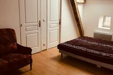 ベッドアンドブレックファースト Chambre Du Ru D Ausson