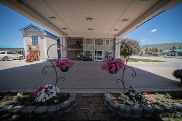 فندق Clover Creek Inn