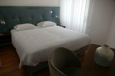 تختخواب و صبحانه Guest House Eça Centro Histórico Leiria