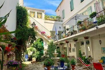 تختخواب و صبحانه Villa Rosa Beziers