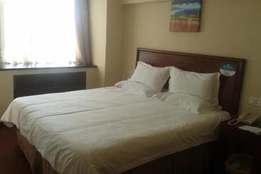 هتل Greentree Inn Qinghuangdao Sun City