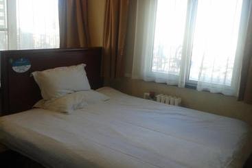 هتل Greentree Inn Qinghuangdao Sun City