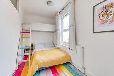 ツーリストアパートメント Felixstowe Beach House