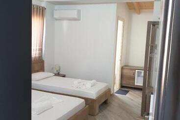 بنسيون Elma Guest House