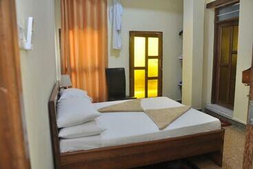 צימר Plumeria Motel   Stone Town Zanzibar
