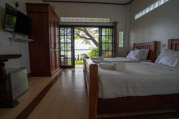 בית מלון כפרי Nakorn River View