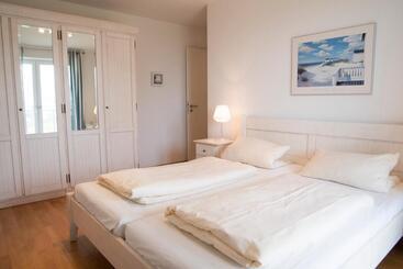 آپارتمانهای توریستها Strand Palais 11