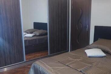 آپارتمانهای توریستها Old Town Unirii Square Apartment