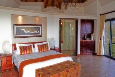 Bezweni Lodge