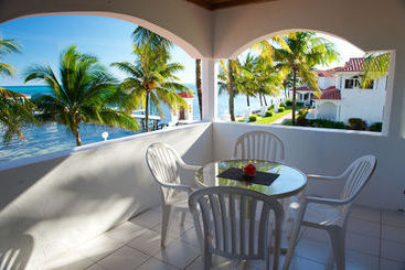 هتل Isla Bonita Yacht Club