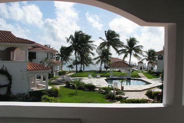 هتل Isla Bonita Yacht Club