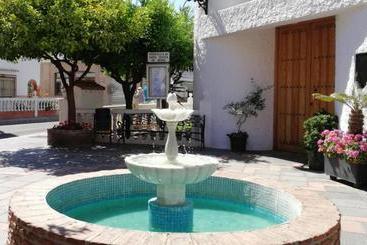 Las Buganvillas
