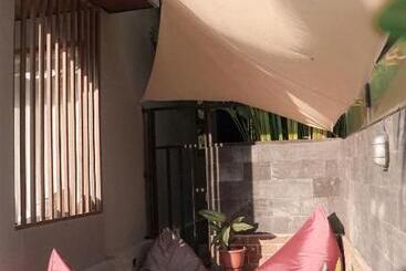 آپارتمانهای توریستها Elysian Villa
