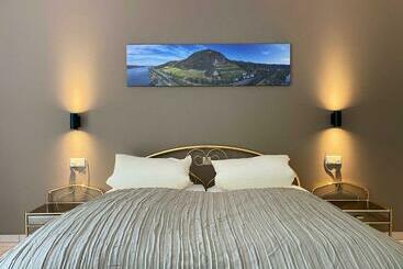 Weingut Pieper   Vinothek & Hotel Am Drachenfels