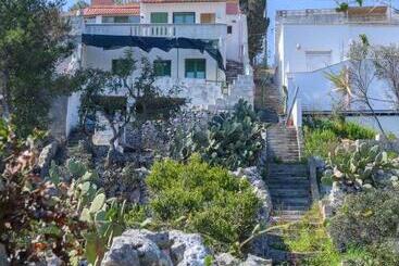 Жильё для туристов Salento Incantevole Alloggio Fronte Mare