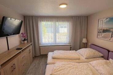 游客公寓 Ferienwohnung   Seebad Ueckermündeot Bellin