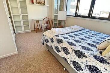 شقق خاصة سياحية Industrial Yet Modern, 1bd 1bth Apt   Woden