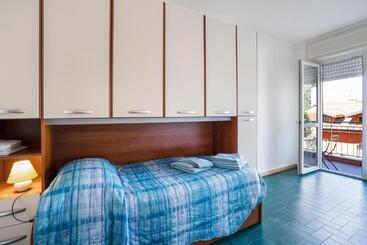 ツーリストアパートメント Iris Apartment Lago Maggiore