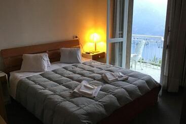 ユースホステル Locanda Mirabeau