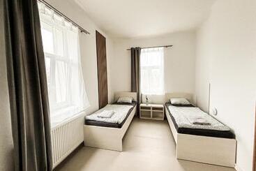 آپارتمانهای توریستها Apartmány Plzeň Zábělá 69